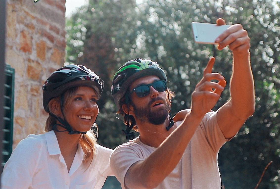 take incredible pictures of the Tuscan countryside during the e bike tour in Chianti wine region
