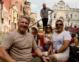 Semiprivate Venice walking tour with Gondola ride | Florencetown